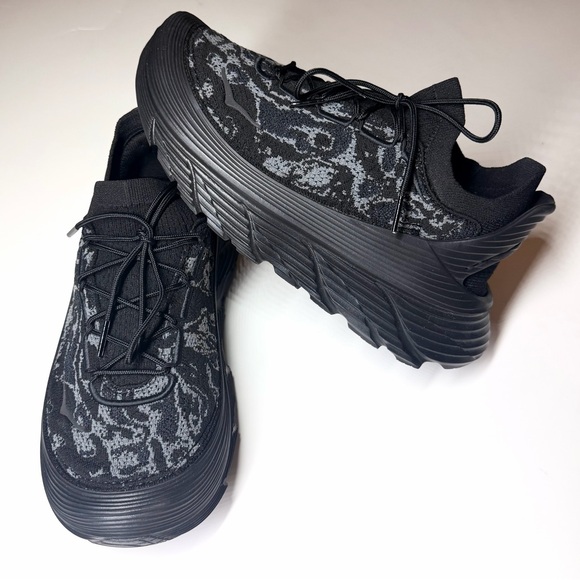 Hoka Shoes - Hoka One One Women’s Stealth/Tech Restore Chukka Athletic Sneakers Size- 8